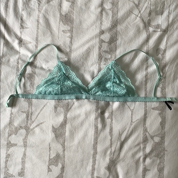 Aritzia Talula bralette - Picture 2 of 5